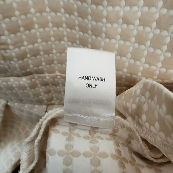 Maldita Women’s Beige Textured Cap Sleeve Pleated Dress Size S 100% Polyester - Picture 4 of 7